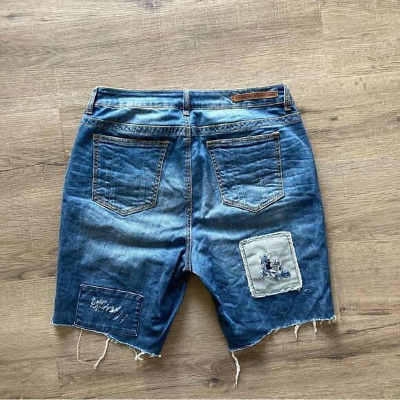 Standards & Practices Distressed Jean Shortsâ14 EUC - Picture 3 of 8